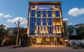 Fabhotel Tip Top